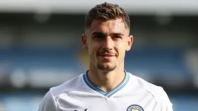 Swansea City's top scorer Zan Vipotnik has rejected a move to Burnley, choosing to stay with the Championship leaders