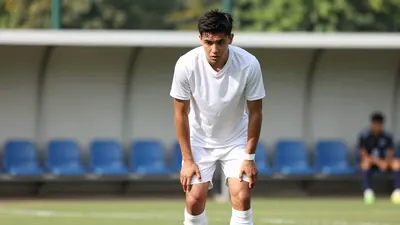 Swansea City right-back Josh Key faces a spell on the sidelines with a hamstring injury, leaving Filip Lissah as the only...